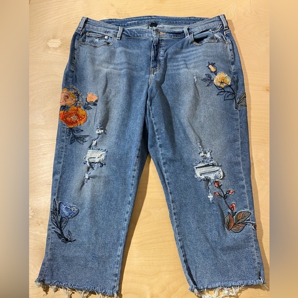 Lane Bryant Girlfriend Embroidered Blue Ankle Jeans 22R (IY) - Picture 4 of 10